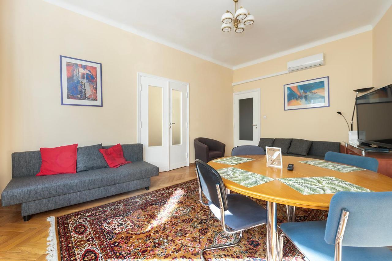 Apartment The Essence Of